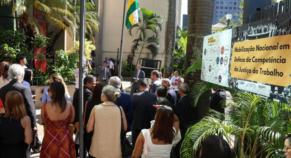 juizes se-mobilizam-contra-suspensao-de-processos-sobre pejotizacao