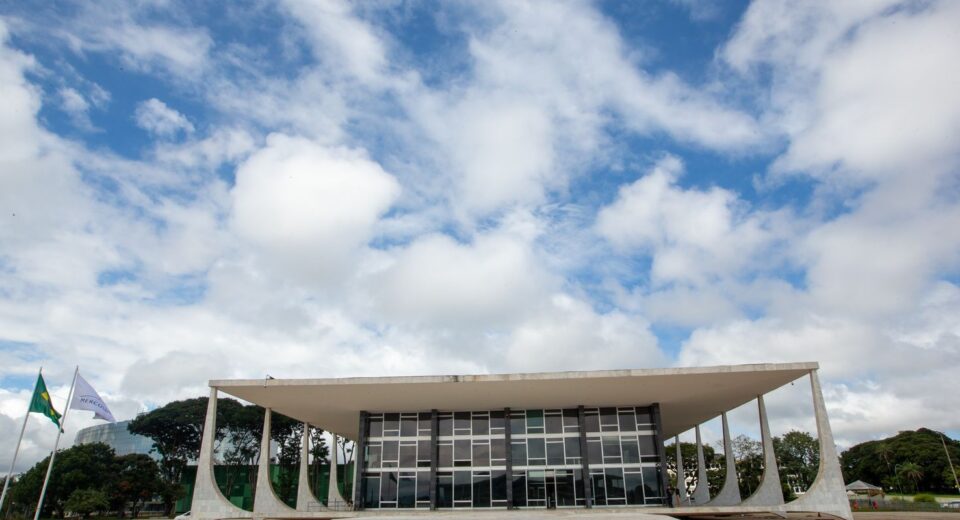 moraes-vota-por-zambelli-pegar-10-anos-de-prisao-por-invasao-ao-cnj
